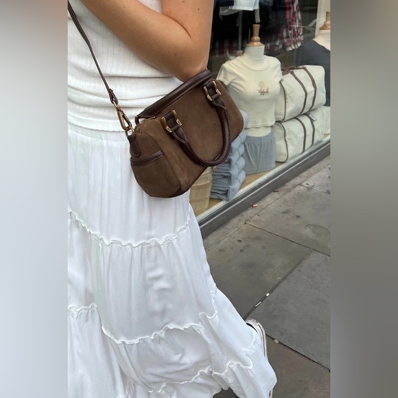 Brandy melville brown suede crossbody handbag - Picture 2 of 8